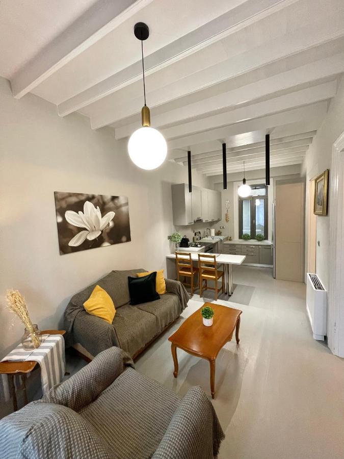 Апартаменты Elia Downtown Eco House Митилини Экстерьер фото